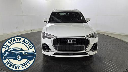 2022 Audi Q3 45 S line Premium