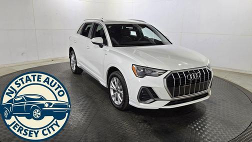 2022 Audi Q3 45 S line Premium