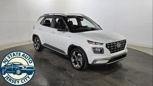 Ceramic White 2022 Hyundai VENUE Limited