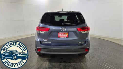 Shoreline Blue Pearl 2019 Toyota Highlander LE Plus