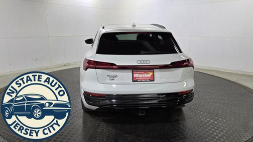 2024 Audi Q8 e-tron Premium Plus