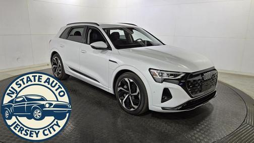 2024 Audi Q8 e-tron Premium Plus