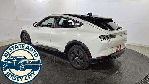 2022 Ford Mustang Mach-E California Route 1