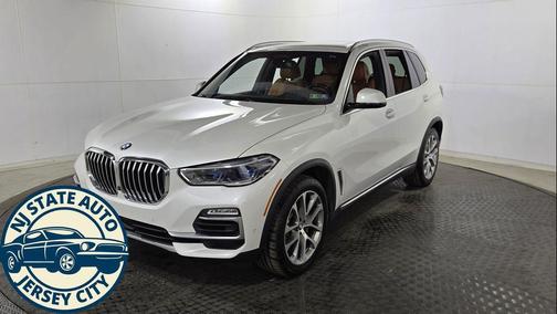 Mineral White Metallic 2019 BMW X5 xDrive40i