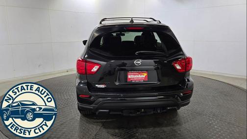 Magnetic Black Pearl 2019 Nissan Pathfinder SL
