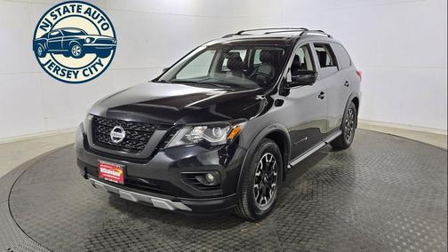 Magnetic Black Pearl 2019 Nissan Pathfinder SL