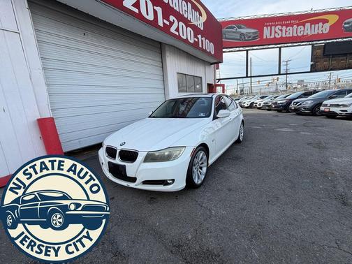 Alpine White 2011 BMW 328 328i