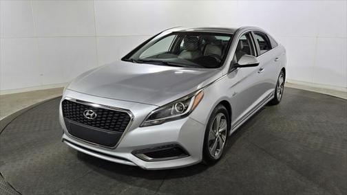 2017 Hyundai SONATA Hybrid Limited