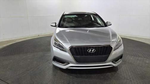 2017 Hyundai SONATA Hybrid Limited