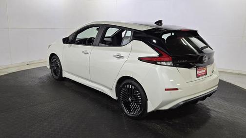 2023 Nissan Leaf SV PLUS 60 kWh