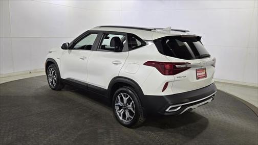 2022 Kia Seltos EX