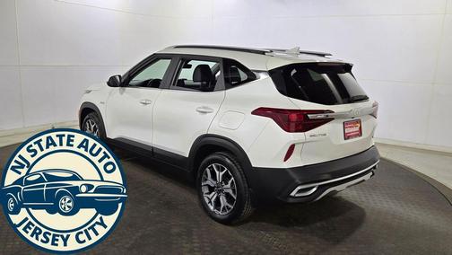 2022 Kia Seltos EX