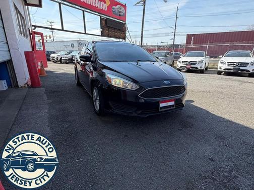 Shadow Black 2017 Ford Focus SE