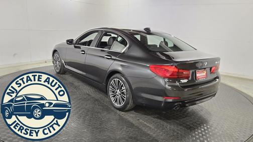 2018 BMW 530 530i