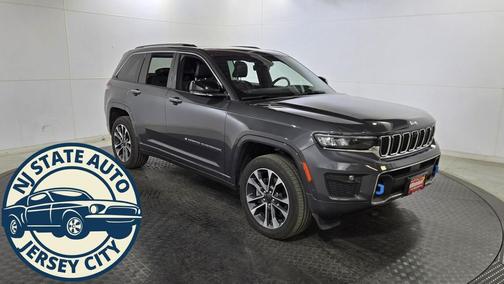 2022 Jeep Grand Cherokee 4xe Overland