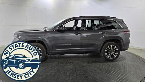 2022 Jeep Grand Cherokee 4xe Overland