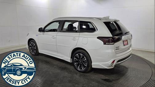 2018 Mitsubishi Outlander PHEV SEL