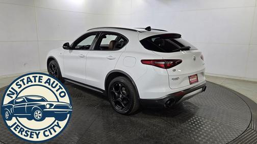 2022 Alfa Romeo Stelvio Ti