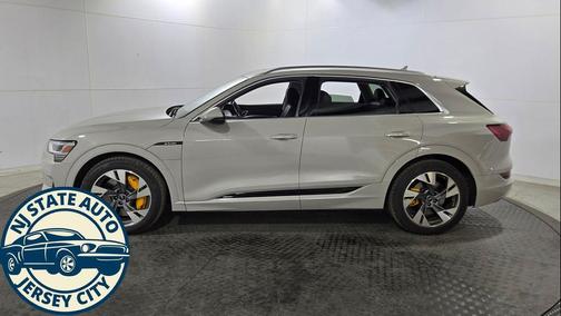 Siam Beige Metallic 2022 Audi e-tron Premium