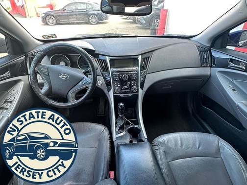 2011 Hyundai SONATA Limited