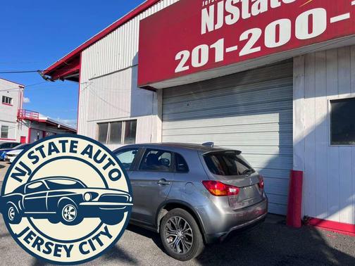 Mercury Gray Metallic 2017 Mitsubishi Outlander Sport 2.4 SE