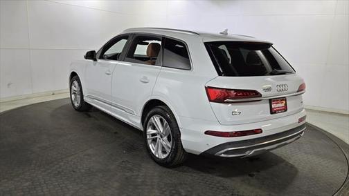 2021 Audi Q7 55 Premium Plus