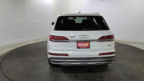 2021 Audi Q7 55 Premium Plus