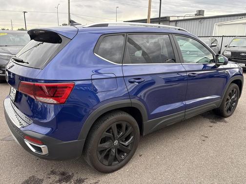 2023 Volkswagen Taos 1.5T SE
