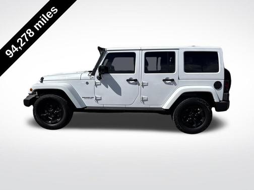 Bright White Clearcoat 2015 Jeep Wrangler Unlimited Altitude