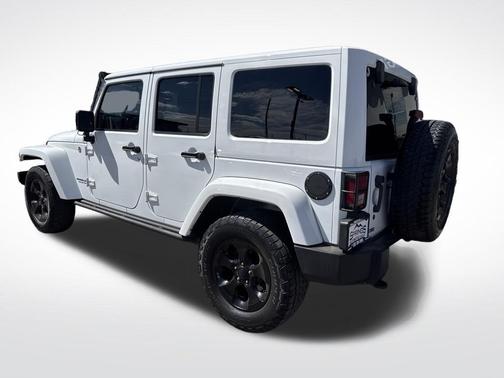 Bright White Clearcoat 2015 Jeep Wrangler Unlimited Altitude