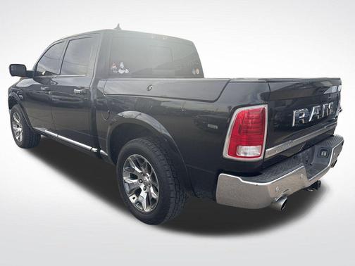 2017 RAM 1500 Limited Crew Cab 4x4 5'7' Box