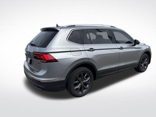 Silver Metallic 2024 Volkswagen Tiguan 2.0T SE 4MOTION