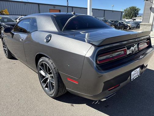 2016 Dodge Challenger R/T Scat Pack