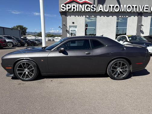 2016 Dodge Challenger R/T Scat Pack