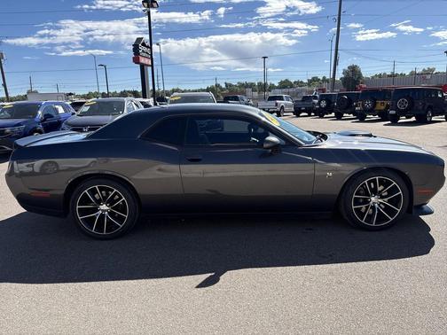 2016 Dodge Challenger R/T Scat Pack