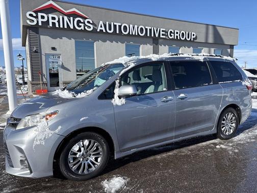 2018 Toyota Sienna XLE