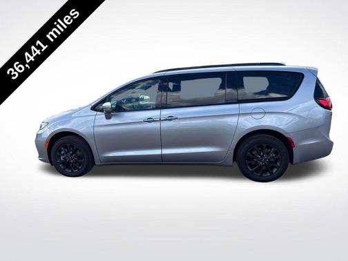 Billet Silver Metallic Clearcoat 2021 Chrysler Pacifica Touring AWD