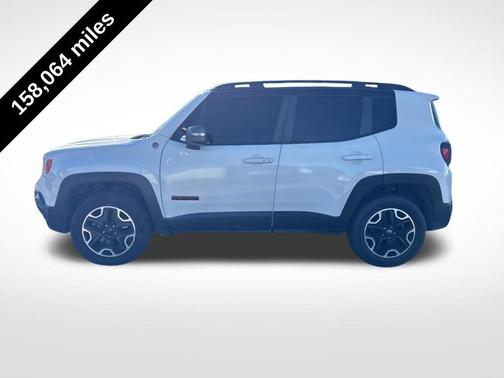 Alpine White 2017 Jeep Renegade Trailhawk