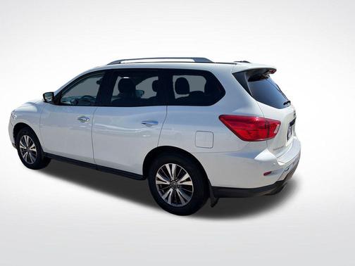 Pearl White 2017 Nissan Pathfinder SV