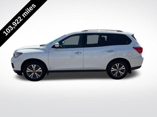 Pearl White 2017 Nissan Pathfinder SV