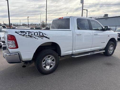 2022 RAM 2500 Big Horn Crew Cab 4x4 6'4' Box