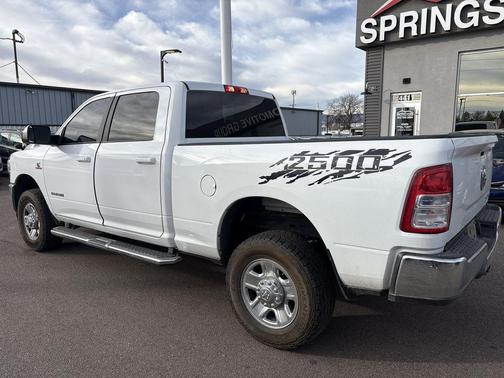 2022 RAM 2500 Big Horn Crew Cab 4x4 6'4' Box