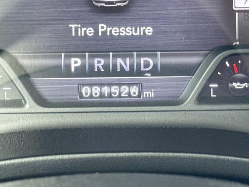 Ivory White Tri-Coat Pearlcoat 2019 RAM 1500 Laramie