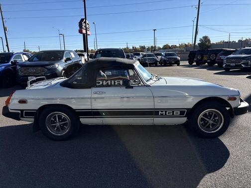 1977 MG MGB 