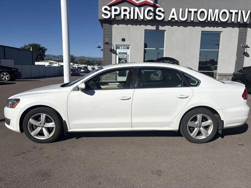2013 Volkswagen Passat 2.0 TDI SE w/ Sunroof