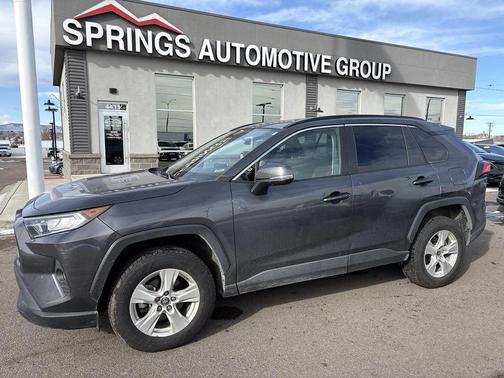 2021 Toyota RAV4 XLE