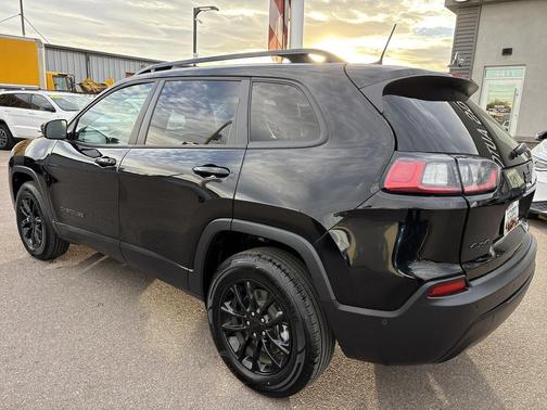 2023 Jeep Cherokee Altitude