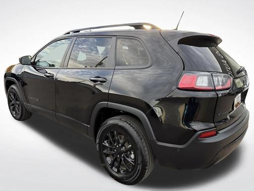 2023 Jeep Cherokee Altitude