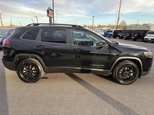 2023 Jeep Cherokee Altitude