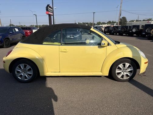 2008 Volkswagen New Beetle SE